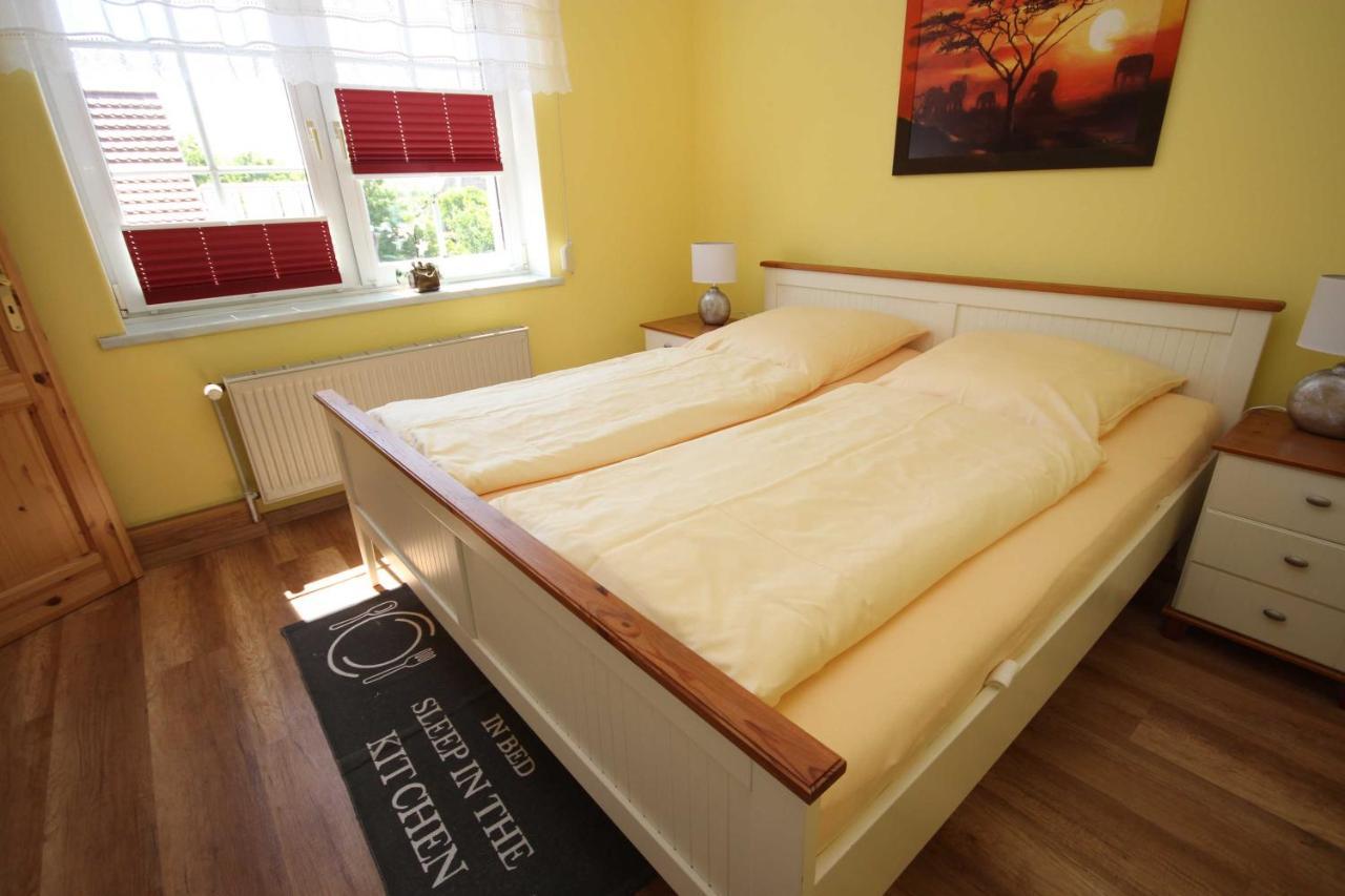Ferienwohnung Leitzsch ヴストロ エクステリア 写真