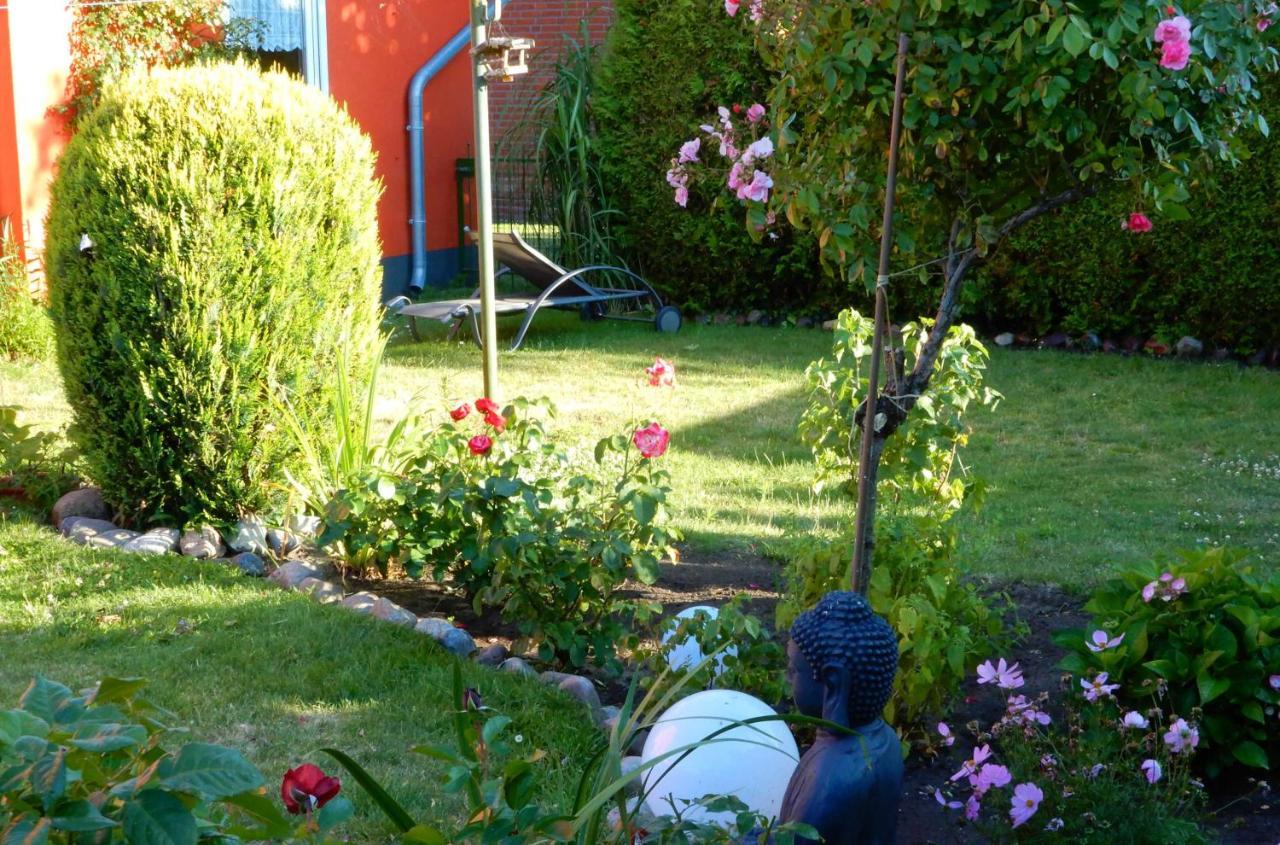 Ferienwohnung Leitzsch ヴストロ エクステリア 写真