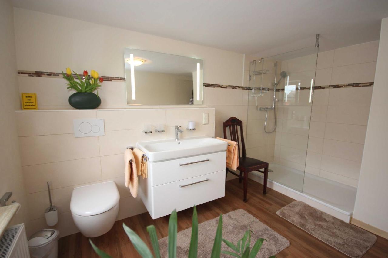 Ferienwohnung Leitzsch ヴストロ エクステリア 写真