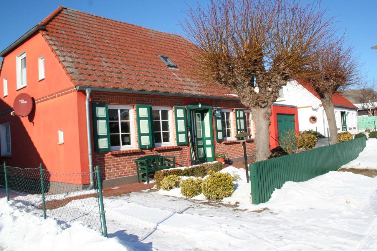 Ferienwohnung Leitzsch ヴストロ エクステリア 写真